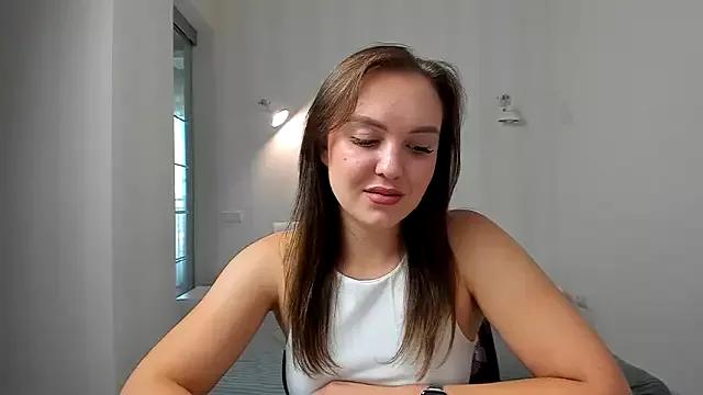 EmmaNorman from StripChat is Freechat