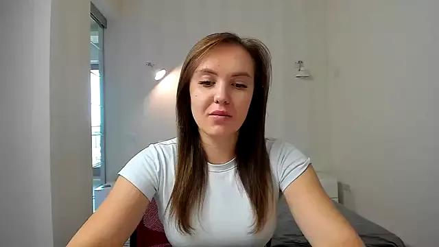 EmmaNorman from StripChat is Freechat