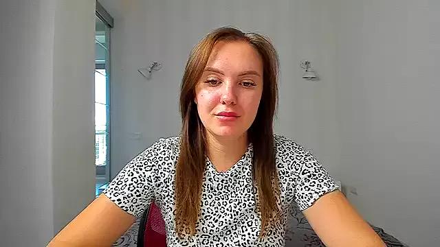 EmmaNorman from StripChat is Freechat