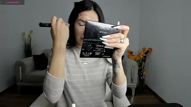 Emmapmg from StripChat