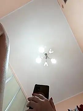 EmmaQueen4 from StripChat