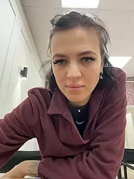 EmmaStarkk from StripChat is Freechat