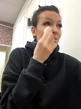 EmmaStarkk from StripChat is Freechat