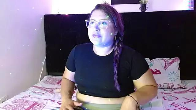 EmmaTower from StripChat