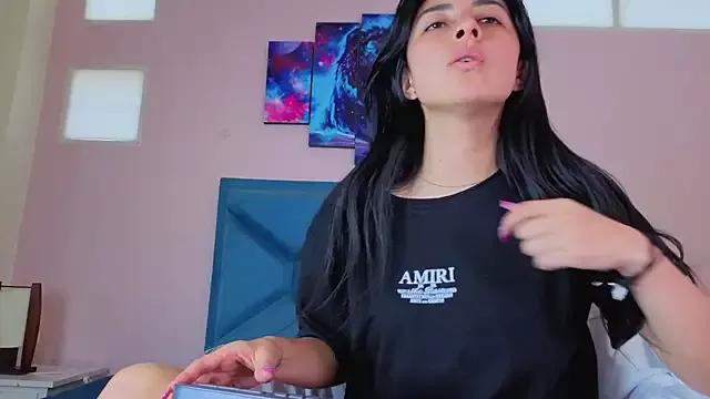 EmmaWilliamss from StripChat
