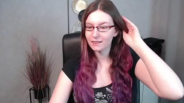 emmaxDelight from StripChat