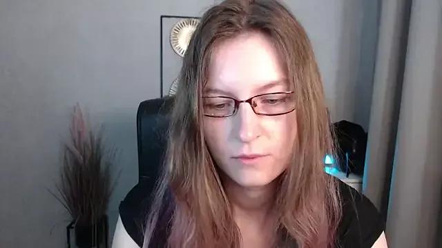 emmaxDelight from StripChat