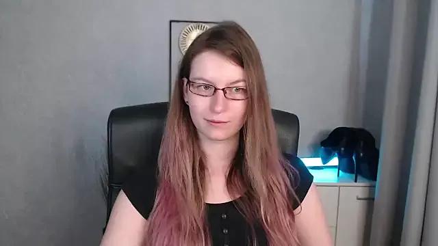 emmaxDelight from StripChat