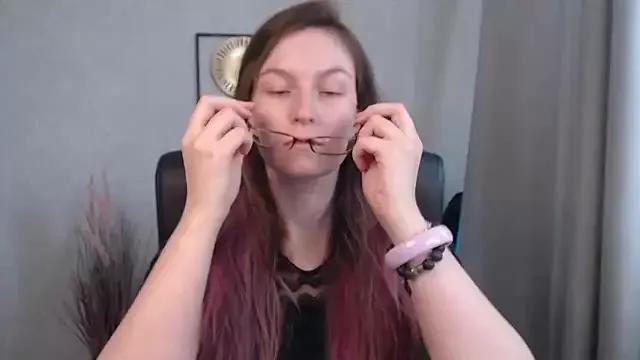 emmaxDelight from StripChat