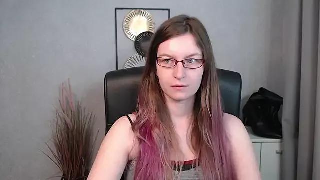 emmaxDelight from StripChat