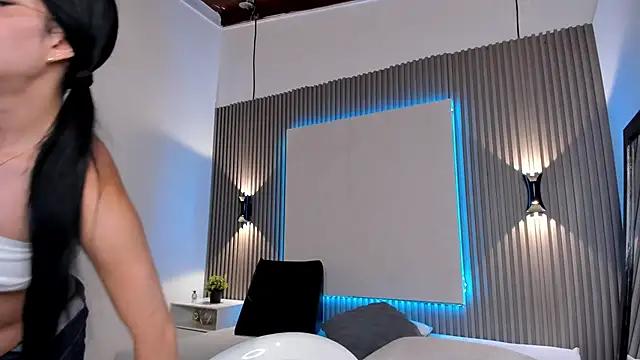 Emmazc_ from StripChat