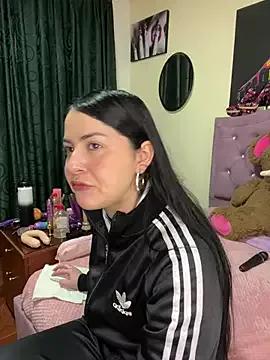 Emmie_Hot from StripChat