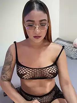 Emmilisaenz19 webcams show profile image 