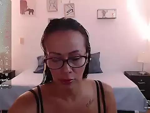 emmily_castro from StripChat