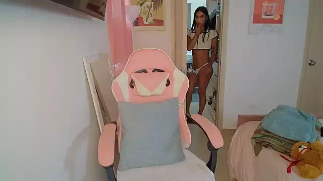 emmily_forev3r from StripChat