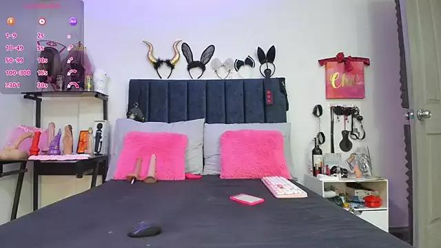 emmily_giraldo from StripChat