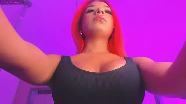 Emmily_Savage from StripChat