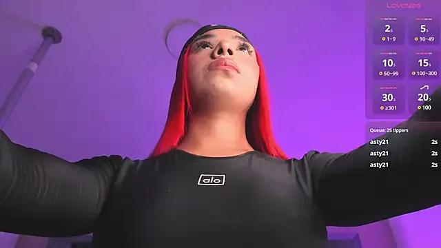 Emmily_Savage from StripChat