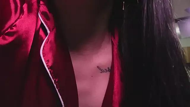Emmilysantibanez from StripChat