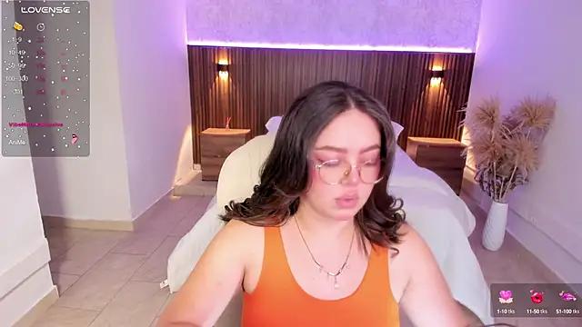 emmy_walker from StripChat