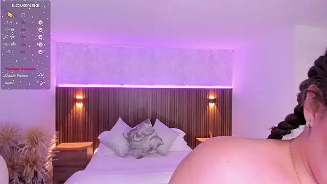 emmy_walker from StripChat