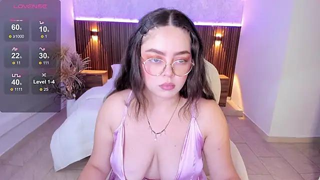 emmy_walker from StripChat