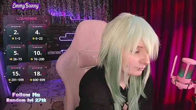 EmmyBunny from StripChat