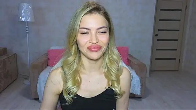 EmmyMills from StripChat