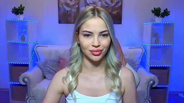 EmmyMills from StripChat