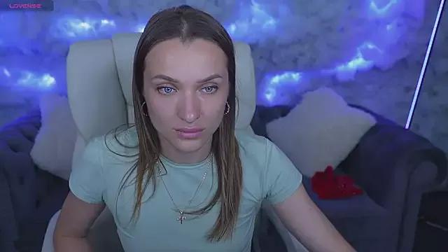EmmySkyy from StripChat is Freechat