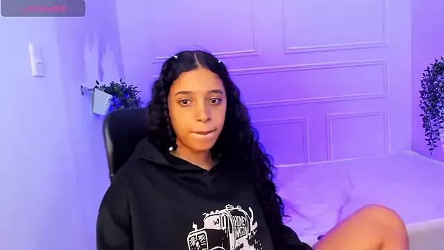 EmmySmith1 from StripChat is Freechat
