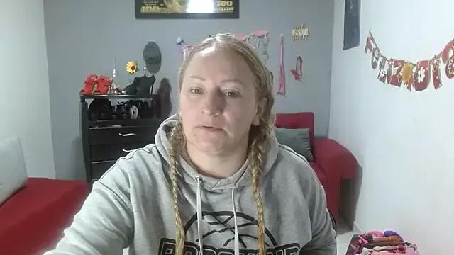 emperabigbootybigass from StripChat