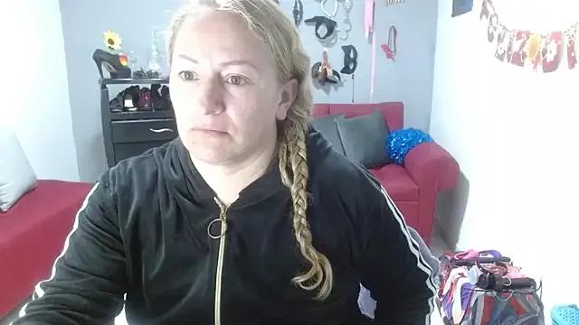 emperabigbootybigass from StripChat