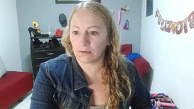 emperabigbootybigass from StripChat