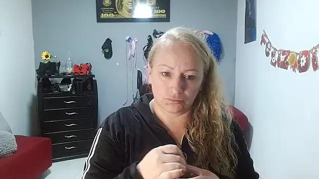 emperabigbootybigass from StripChat