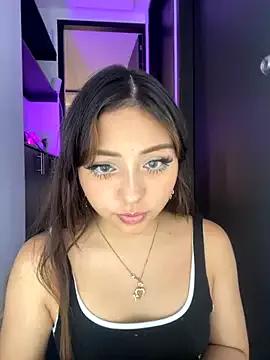 EmyGomezz from StripChat is Freechat