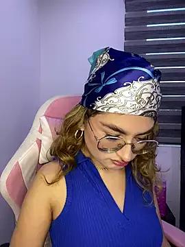 EmyRousee1 from StripChat is Freechat