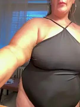 Engel_mia from StripChat
