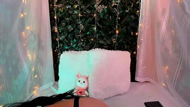 Enyel_valmina from StripChat