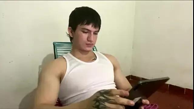 ErickWalton from StripChat is Freechat