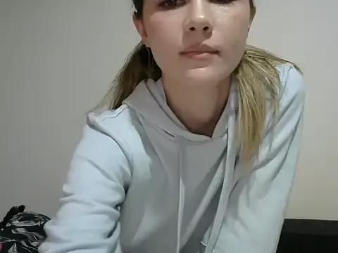 Erii18 from StripChat