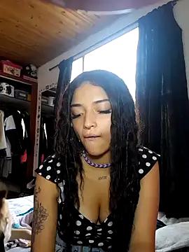 Erikagomez17 from StripChat is Freechat