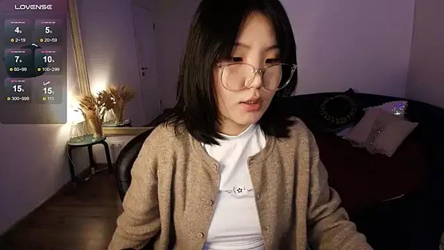 Erikawai webcams show profile image 