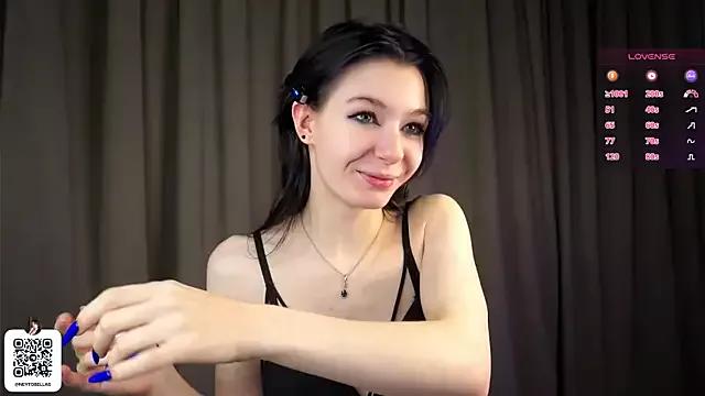 EsmeBellas from StripChat is Freechat