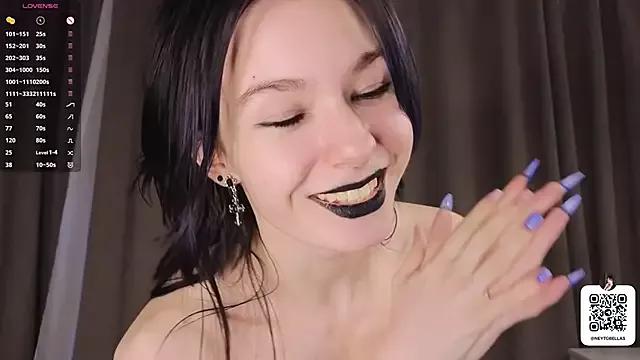 EsmeBellas from StripChat is Freechat