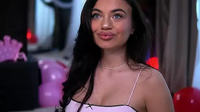 EsmeeLuv from StripChat