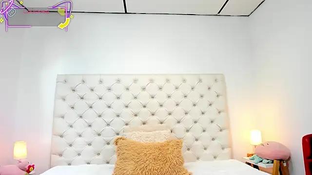 esmeralda06 from StripChat