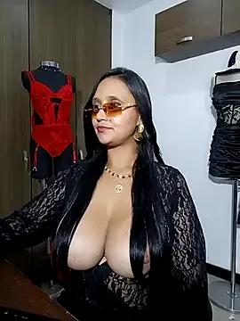 Esmeralda333 from StripChat