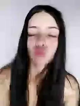 Esmeralda_latina from StripChat