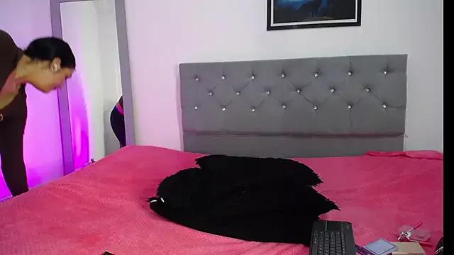 Esmeraldaa- webcams show profile image 